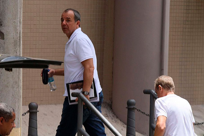 Justiça leiloa hoje mansão, carros e relógios suíços de Sérgio Cabral