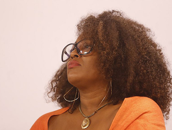 Tia Má é chamada de macaca na internet: 'racismo não nos dá descanso'