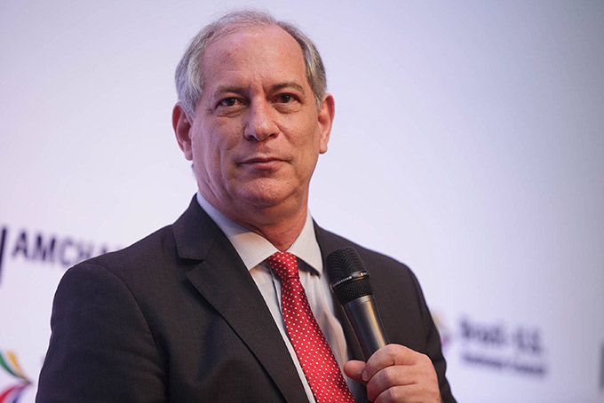 Ciro diz que irá alterar política de preço da Petrobras