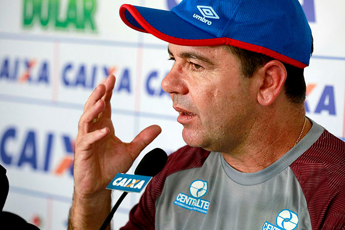 Enderson valoriza triunfo do Bahia, mas reconhece má atuação