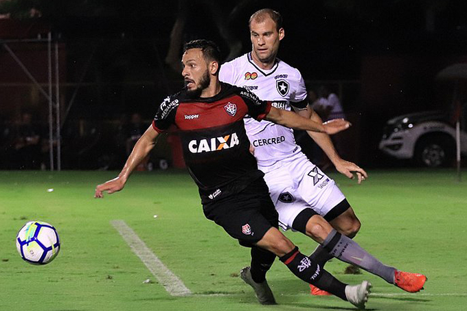 Em jogo dramático, Vitória perde de virada para o Botafogo