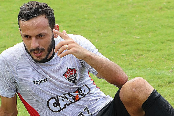 Yago sobre pressão no Vitória: 'Não pode nos afetar'