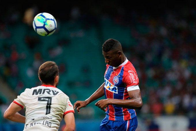 Bahia empata com o Flamengo e não consegue se afastar da zona