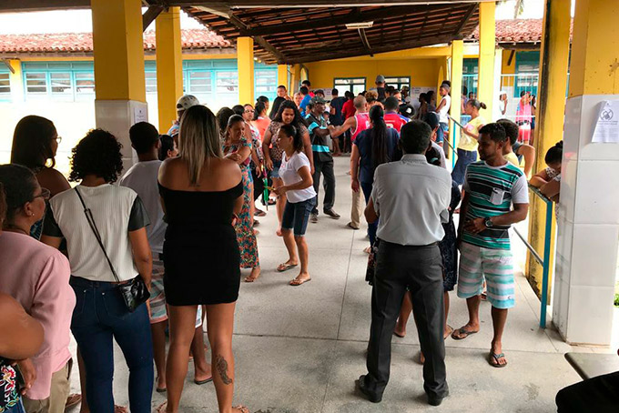 Maioria dos eleitores opitam por votar pela manhã em Dias d’Ávila 