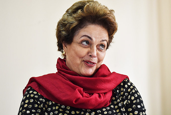 Tida como favorita ao Senado por MG, Dilma termina em 4º lugar