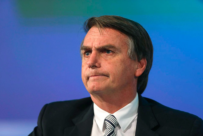 Médicos vetam presença de Bolsonaro em debate no segundo turno