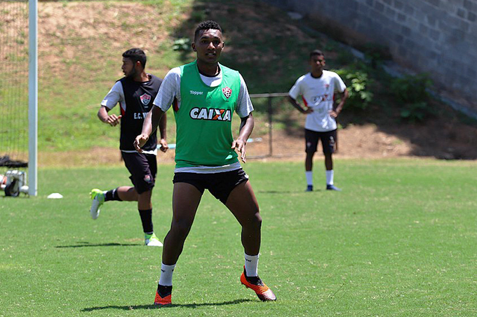 Leão enfrenta suas crias na final do sub-20