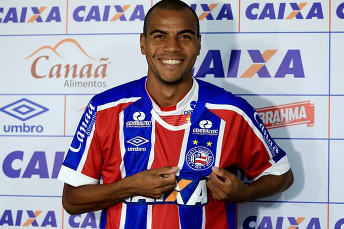 Ex-jogador do Bahia é detido por tentar invadir casa de vizinha