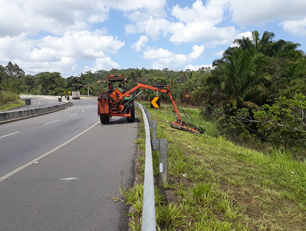 Via Parafuso recebe obras de manutenção e segurança viária
