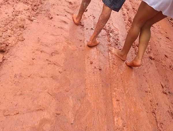 Moradores pedem pavimentação de ruas na comunidade do Curralinho