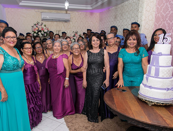Prefeitura promove grande Baile de Debutantes da Terceira Idade