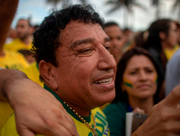 Magno Malta afirma que Congresso vai aprovar posse de arma de fogo