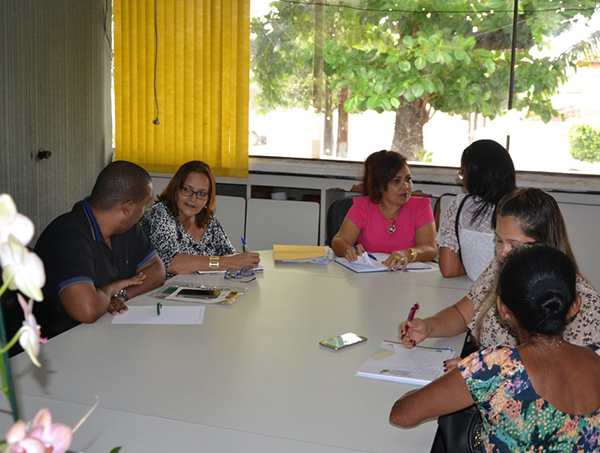  Prefeita atende população na Câmara de Vereadores