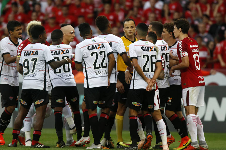 Pênaltis dominam queixas dos times contra a arbitragem no Brasileiro