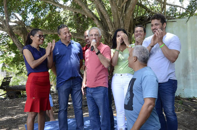 Prefeito assina ordem de serviço para construção de creche em Vila Sauipe