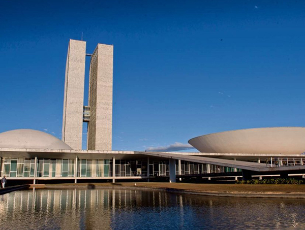 1/3 do Congresso eleito é alvo de investigações
