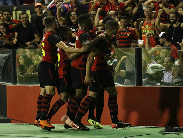 Sport vence o Ceará e empurra o Vitória para a zona de degola