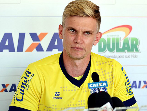 Douglas encerra mistério do Ba-Vi: 'Gilberto não estará conosco'