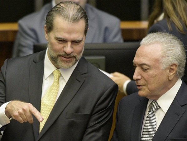 Após reajuste do STF, Toffoli defende julgar auxílio-moradia de juízes