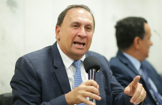 Gualberto defende que o PSDB seja independente
