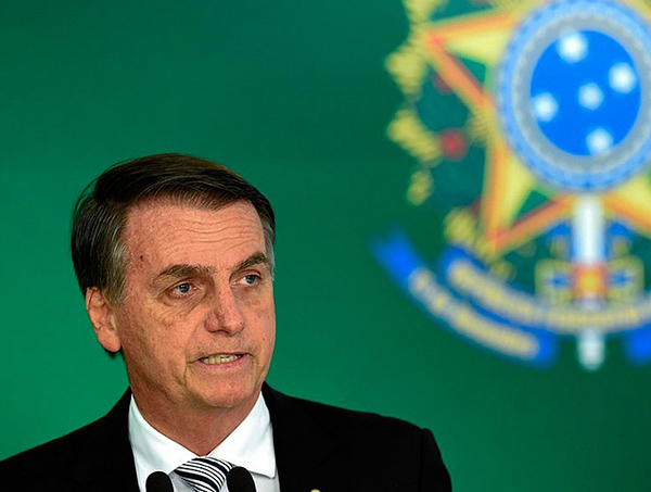 Bolsonaro se reúne com ministros do TSE no gabinete de Rosa Weber