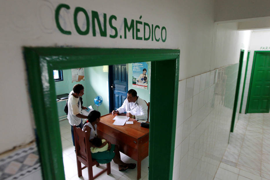 Embaixada de Cuba diz que médicos começam a deixar o Brasil em 10 dias