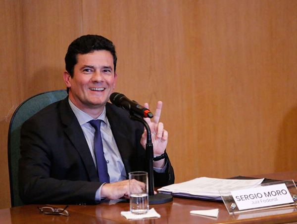Moro assume oficialmente a área de Justiça e Segurança na transição