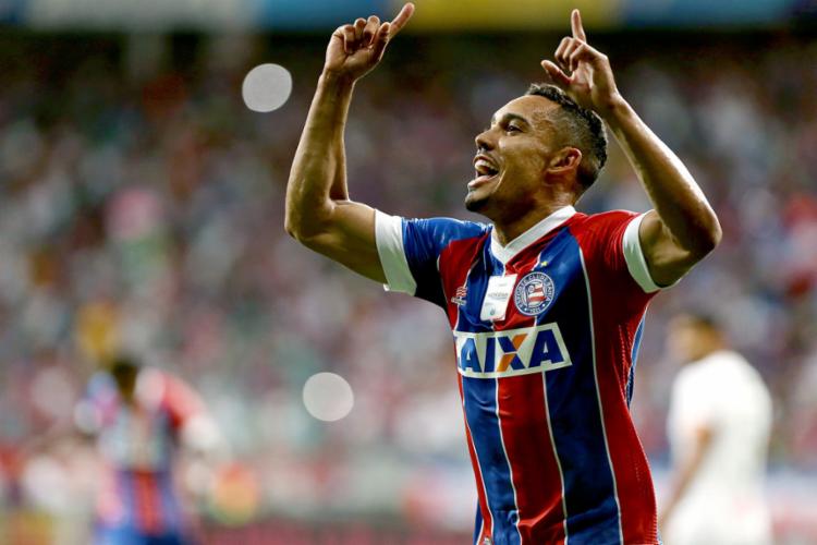 Atacante e volante renovam contrato com o Bahia até 2020
