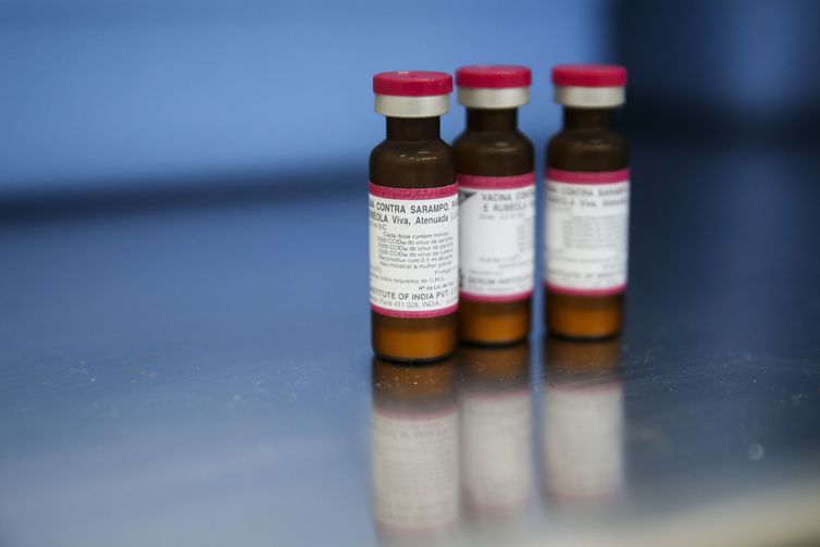 Brasil tem quase 10 mil casos de sarampo confirmados 