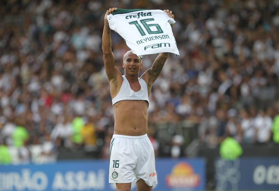 Palmeiras derrota o Vasco fora de casa e é campeão brasileiro