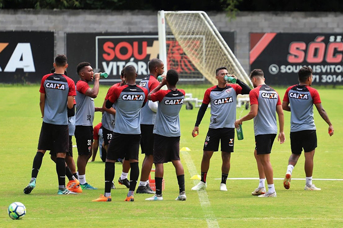 Vitória inicia dispensa de jogadores para enxugar elenco