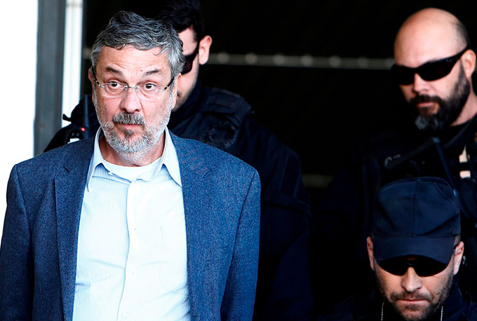 Antonio Palocci deixa cadeia em Curitiba após decisão do TRF-4