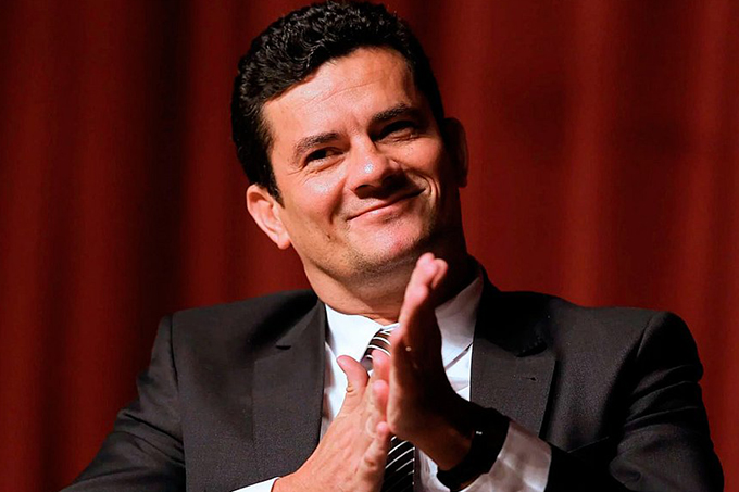 Tempo de indultos excessivamente generosos acabou, diz Moro
