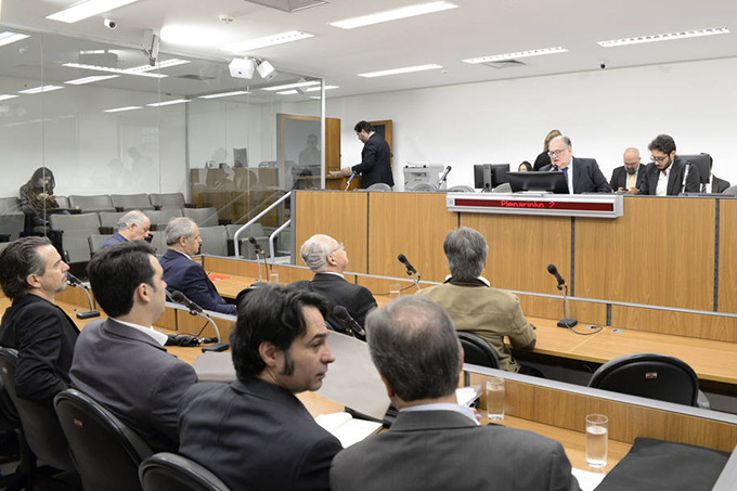 Governadores eleitos assumem sob a ameaça de ‘bombas fiscais’