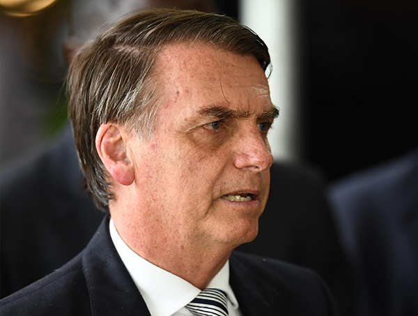 'Se errei, arco com responsabilidade', diz Bolsonaro sobre empréstimos