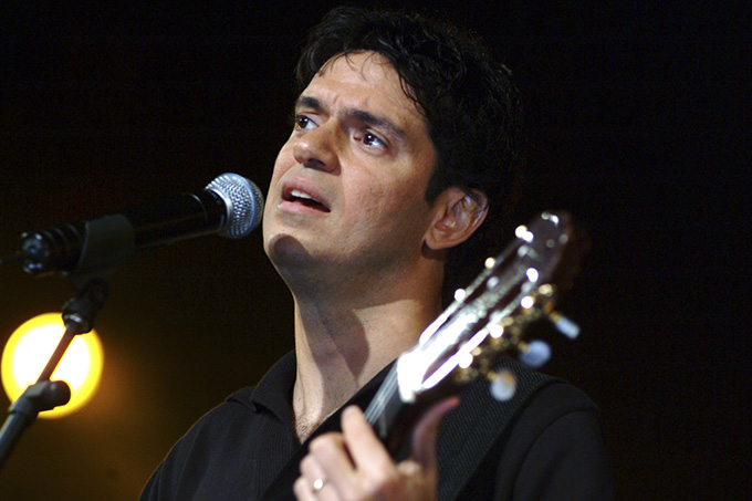 Jorge Vercillo canta na inauguração do palco do Parque da Cidade