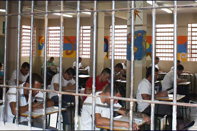 Enem para pessoas privadas de liberdade começa nesta terça