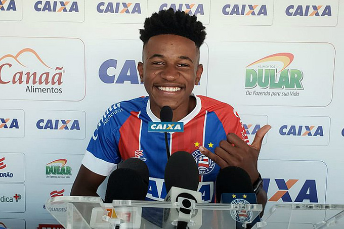 'Comemorei com um reggae bem alto', diz Ramires após convocação