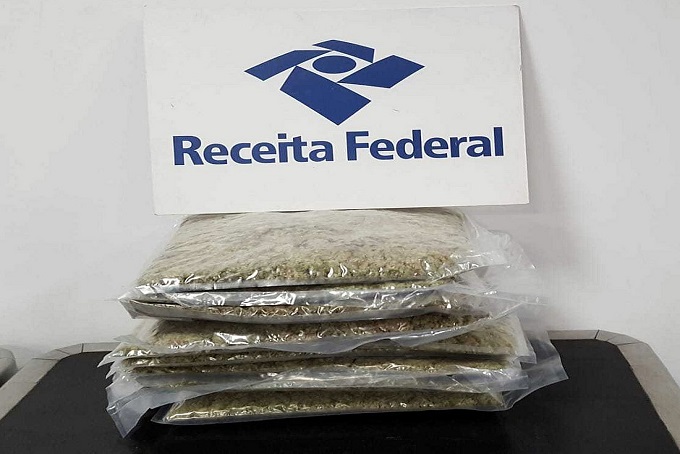 ‘Supermaconha’ é apreendida com idoso no Aeroporto de Salvador 