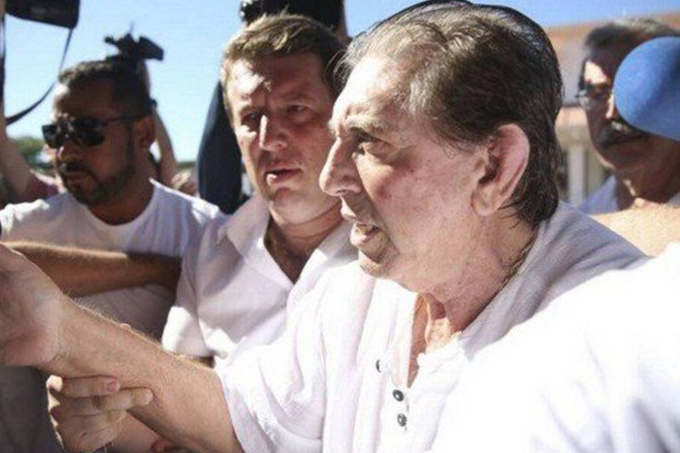 João de Deus se entrega à polícia