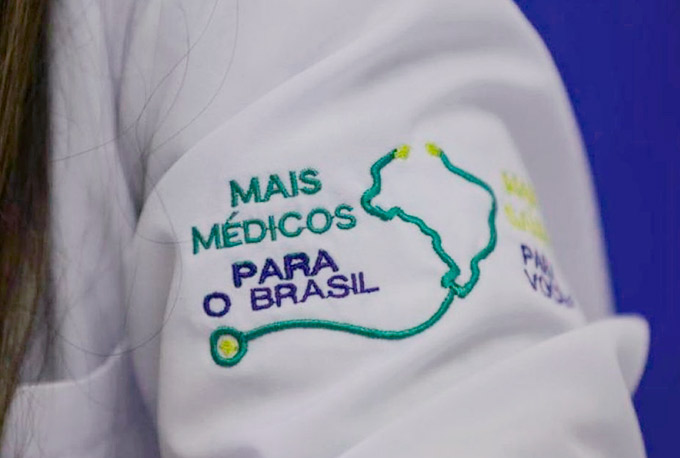 Após fim da parceria com Cuba, 400 médicos permanecem no Brasil