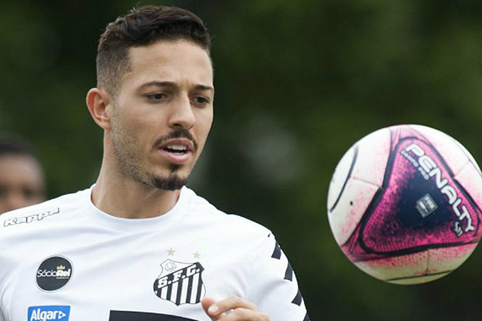 Meia Jean Mota, do Santos, vira alvo do Bahia para 2019
