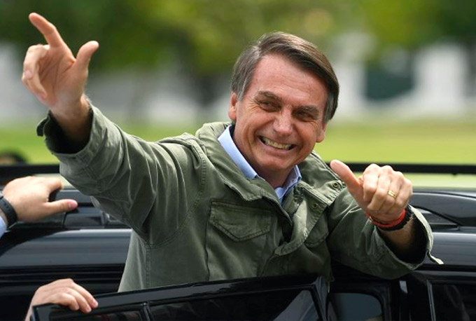 Rolls-Royce conversível é usado no ensaio da posse de Bolsonaro