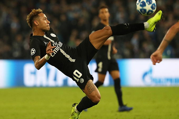 'Estou rezando para que o Neymar volte para o Barcelona', diz Arthur