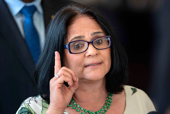 “O Estado é laico, mas essa ministra é terrivelmente cristã”