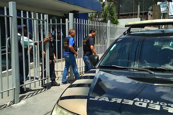 Ladrões roubam R$ 450 mil da Caixa durante assalto em Salvador