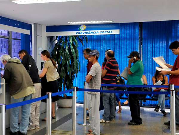 Governo vai fazer pente-fino em 2 milhões de benefícios do INSS