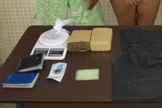 Trio é preso com 1 kg de maconha no bairro do Genaro