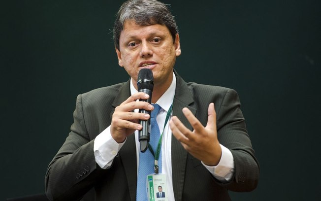 Ministro da Infraestrutura anuncia concessão de 3 ferrovias até 2020