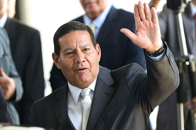 Mourão: tempo de contribuição de militares pode ser maior 